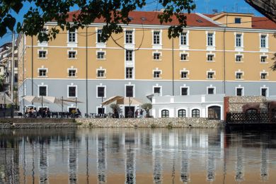 Hydrama Grand Hotel - Image 6