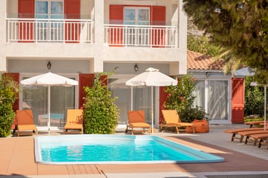 Hydrele Beach Hotel - Image 2