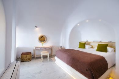 Helios Exclusive Villa with outdoor Heated Pool