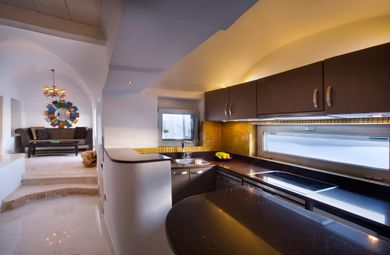 Hyperion Oia Suites - Image 2