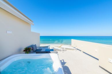 Iakinthos Tsilivi Beach - Image 2