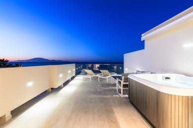 Iakinthos Tsilivi Beach - Image 3