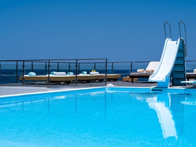 Icarus Luxury Beachfront Villa - Image 6