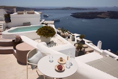 Cave Suite with Sea View and Outdoor Jetted Plunge Pool