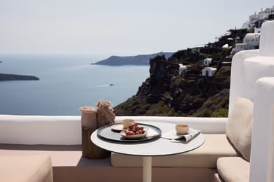 Honeymoon Suite with Sea View and Indoor Jetted Plunge Pool