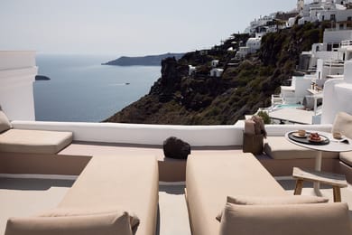 Honeymoon Suite with Sea View and Indoor Jetted Plunge Pool