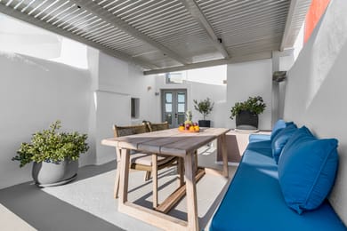 Iconic Suite with Sea View and both Indoor & Outdoor Jetted Plunge Pools