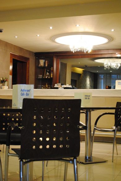 Ideal Hotel Piraeus - Image 5