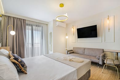 Merelia Suite Aurora Suites