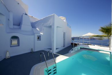 Ikastikies Suites Santorini - Image 4