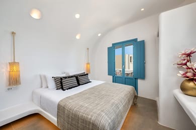 I K I A since 1980 - Image 5