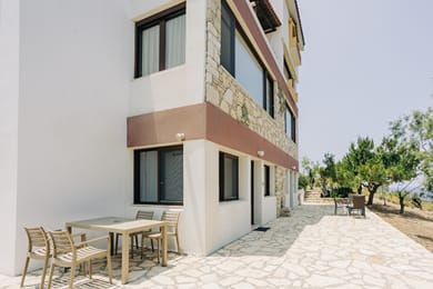 Villa Iliatoras Traditionally Furnished Apartments - Image 3