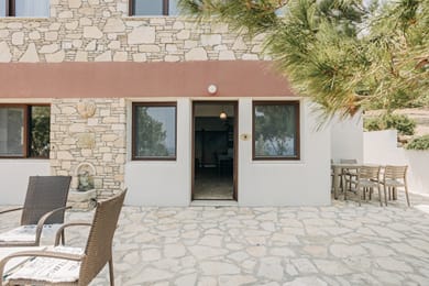 Villa Iliatoras Traditionally Furnished Apartments - Image 5