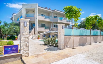 Iliomagic Luxury Suites - Image 5