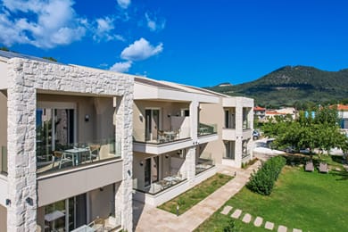 Iliorama Seaside Luxury Suites & Apartments - Image 5