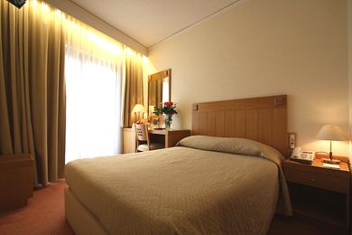 Ilissos Hotel Athens - Image 2