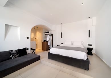 Junior Suite with Caldera View