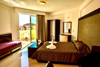 Superior Apartment with Terrace SPA & Glass Pool Access