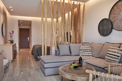 Junior Suite Swim Up Inland View