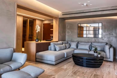 Suite with Private Pool (Red Carpet Services)