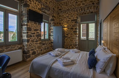 Impero Luxury Suites Nafplio - Image 7