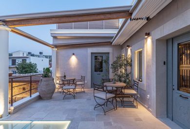 Inotropes Boutique Suites Heraklion - Image 3