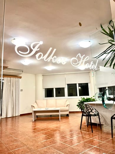 Iolkos Hotel Apartments Chania - Image 2