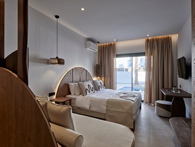Luxury Triple Room With Shared Heated Pool