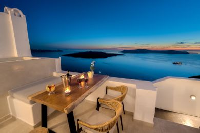 Executive Suite with plunge pool and whirlpool jets