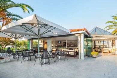 Iris Hotel - Image 2