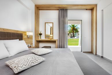 Iris Hotel - Image 5