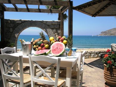 Itilo Traditional Hotel - Image 6