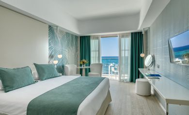 Deluxe Room with Sea view