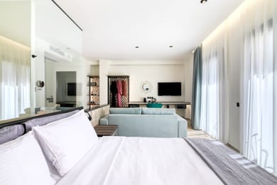 Athens Ivy - Image 4