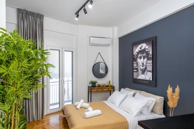 Luxury Studio Apartment in the Heart of Athens |Markou Mpotsari Str. 27