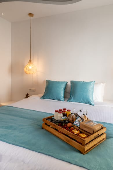 Junior Suite with private outdoor jetted tub & innery courtyard view