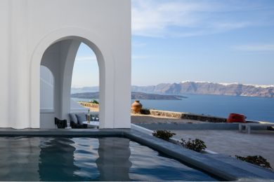 Family Elegant Maisonette with Heated Plunge Pool and Sea View