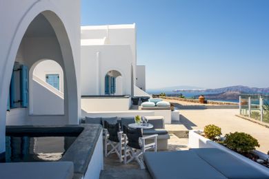 Premium Suite with Heated Jacuzzi and Sea View