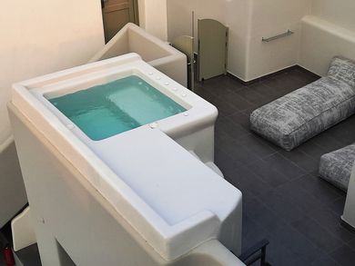 Honeymoon Suite with Outdoor Hot Tub