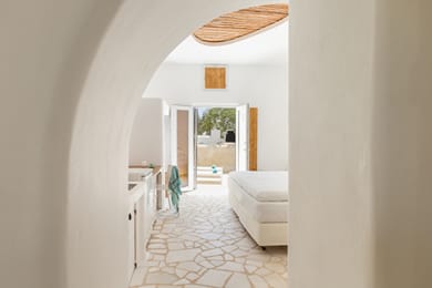 Grande Suite with direct access to the Pool