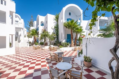 Kamari Beach Hotel - Image 5