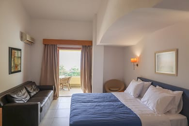 SUPERIOR DELUXE DOUBLE SEA VIEW