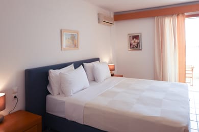 STANDARD DOUBLE NON SEA VIEW