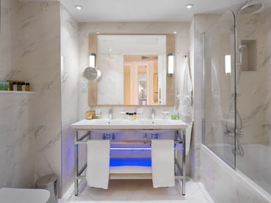 Family Junior Suite with Inland View