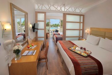Family Junior Suite with Pool and Garden View