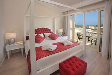 Whiterose Honeymoon Suite