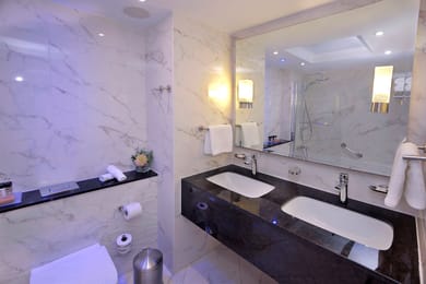 Deluxe Room with Side Sea View