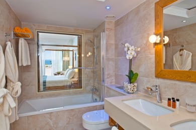 Fisherman Junior Suite with Pool and Sea view