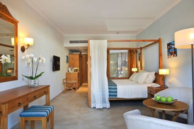Fisherman Junior Suite with Inland View and Private Terrace