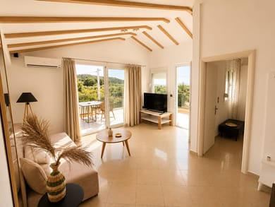 SEAVIEW APARTMENT